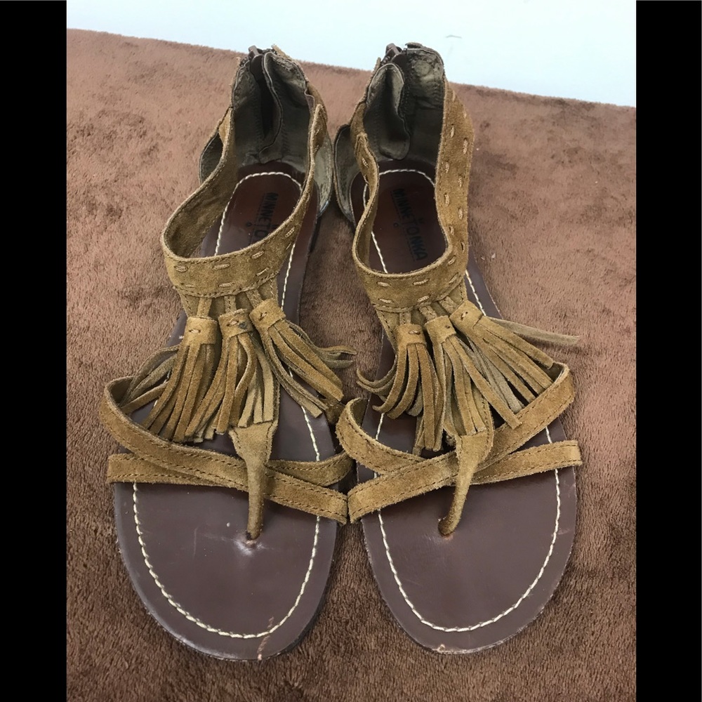 Minnetonka size 9 leather fringed zippered sandal